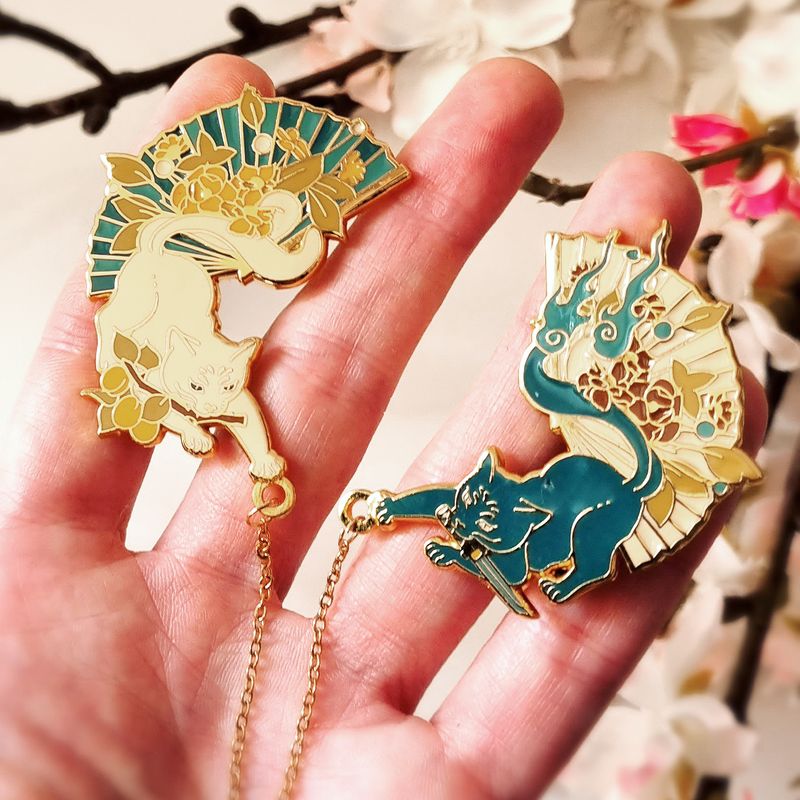Kurayami Enamel Pin - Nekomata